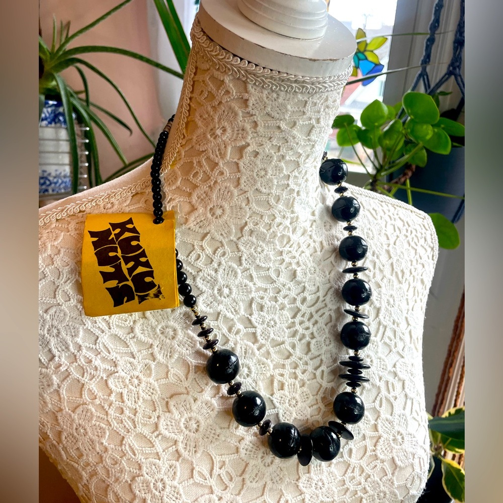 Vintage Hawaiian ‘Kukui Nuts’ Black Chunky Beaded Boho Necklace
